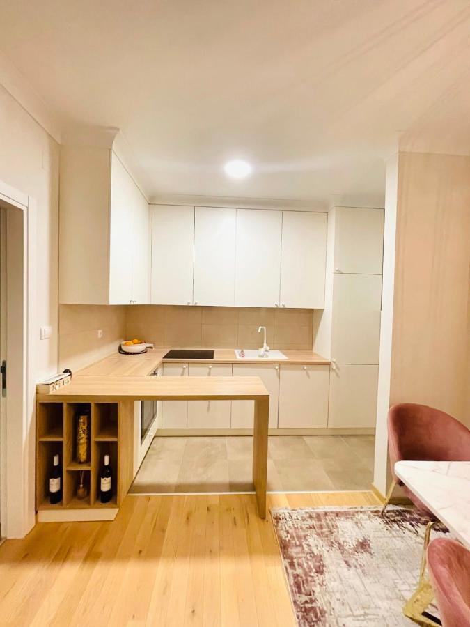 Stan Na Dan "Apartman Purple" Apartman Banja Luka Kültér fotó