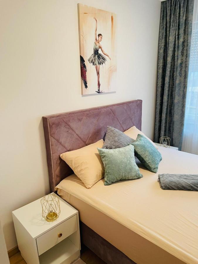 Stan Na Dan "Apartman Purple" Apartman Banja Luka Kültér fotó