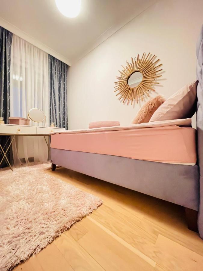 Stan Na Dan "Apartman Purple" Apartman Banja Luka Kültér fotó